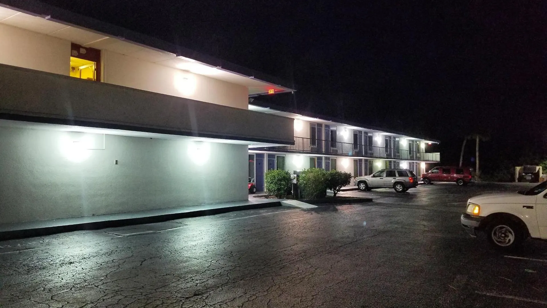 5 Budget Hotels Near Tomoka State Park Worth Booking Now